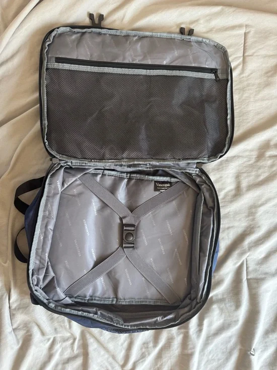 Travel backpack - Picture 3 of 11